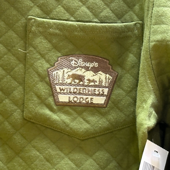Disney Parks Wilderness Lodge Resort Barn Jacket Unisex - Picture 2 of 3